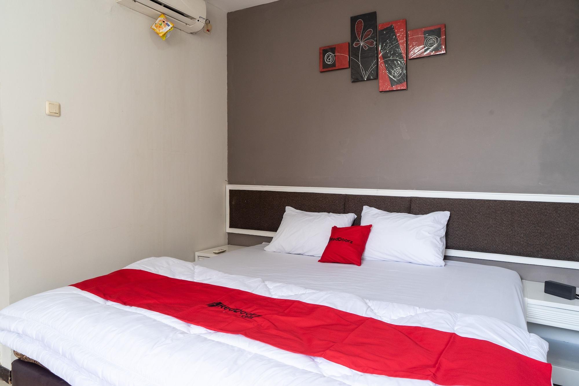 Reddoorz Plus @ Sawah Besar Yakarta Exterior foto