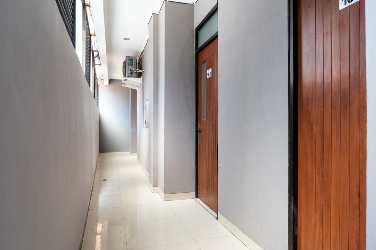 Reddoorz Plus @ Sawah Besar Yakarta Exterior foto